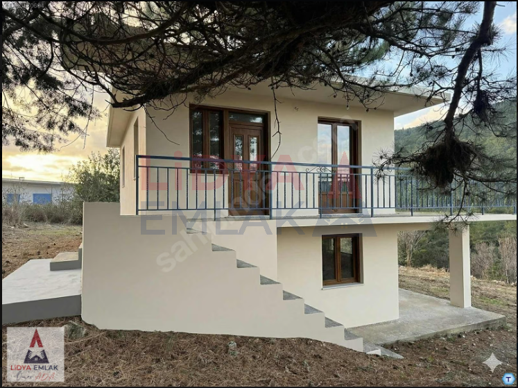 Gökçeler'de Kiraz Bahçesi Ruhsatlı Yapımı Başlanmış Çiftlik Evi