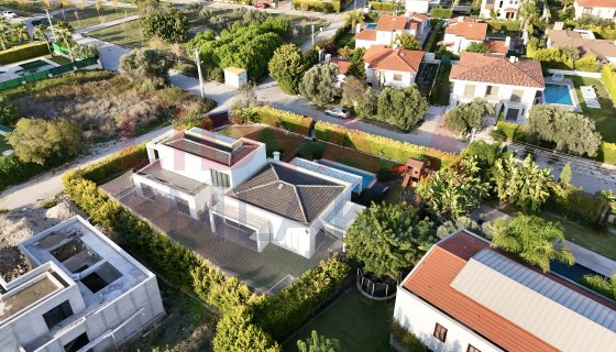 Küçük Sümbüller'de 648m2 İnşaat İzinli Arsa [Müstakil Villalık]