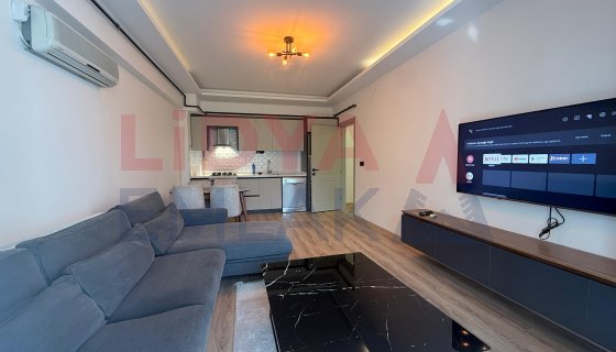 Villalar Bölgesinde Cambalkonlu Bahçe Katı Modern Eşyalı Daire