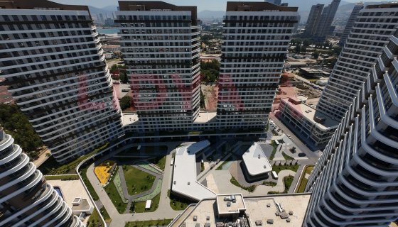 EVORA İZMİR | DENİZ MANZARALI 4+1 +MÜŞTEMİLAT | 2 KAPALI OTOPARK